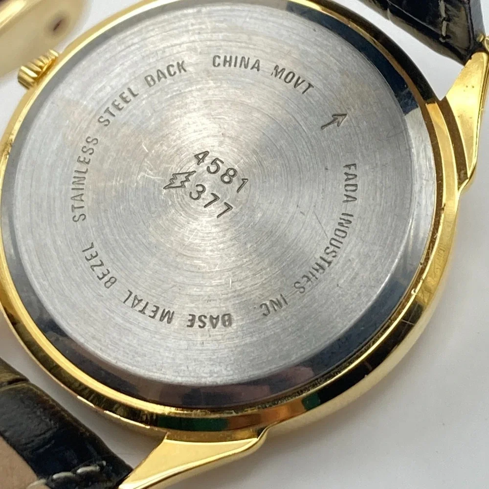 Womens Watch World's Best Mom Gold Tone 37mm Mothers Day Gift New Battery 8.75